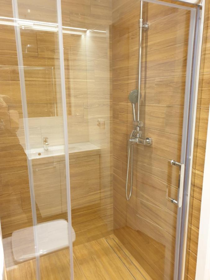 Maly Apartament W Zieleni Blisko Jeziora شرودا فيلكابولسكا المظهر الخارجي الصورة