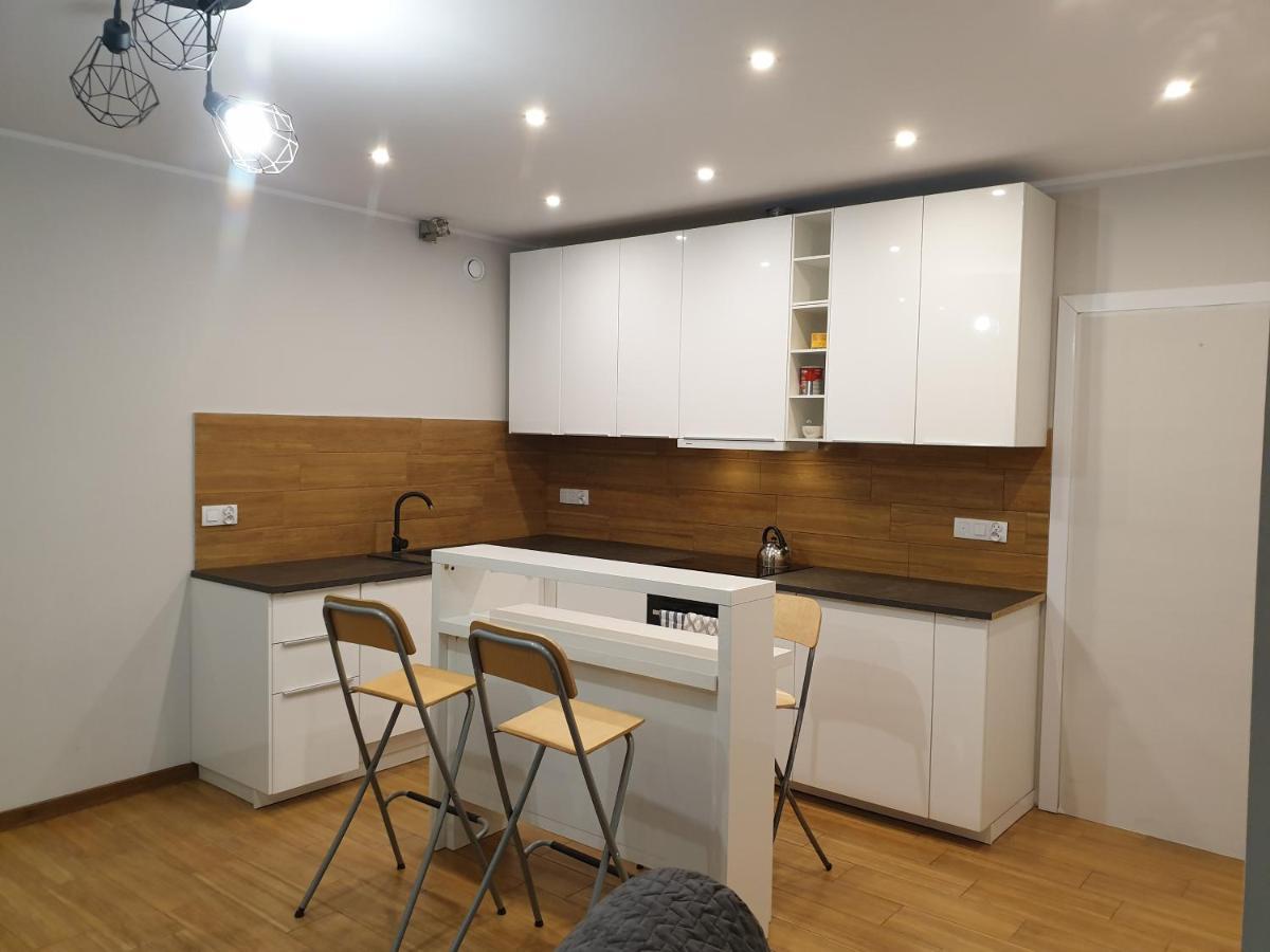 Maly Apartament W Zieleni Blisko Jeziora شرودا فيلكابولسكا المظهر الخارجي الصورة